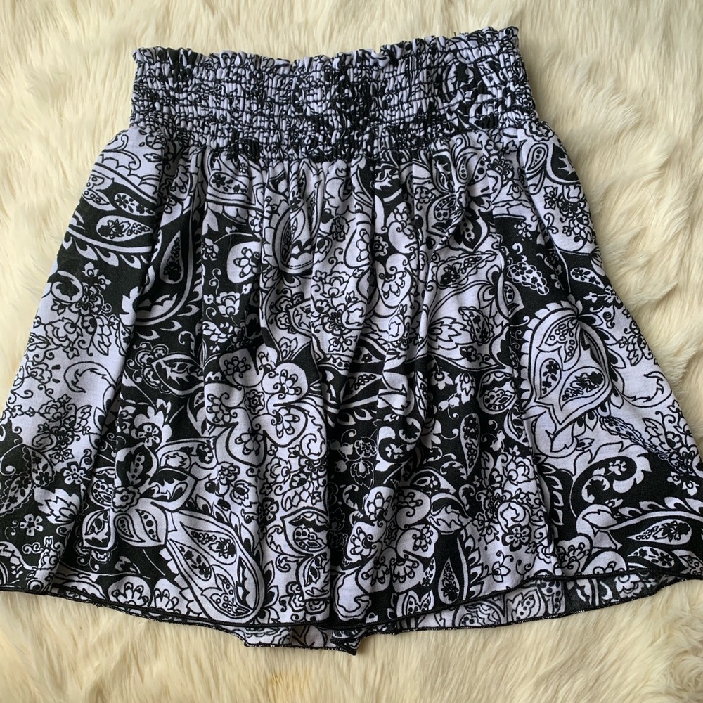 Black & White short skirt